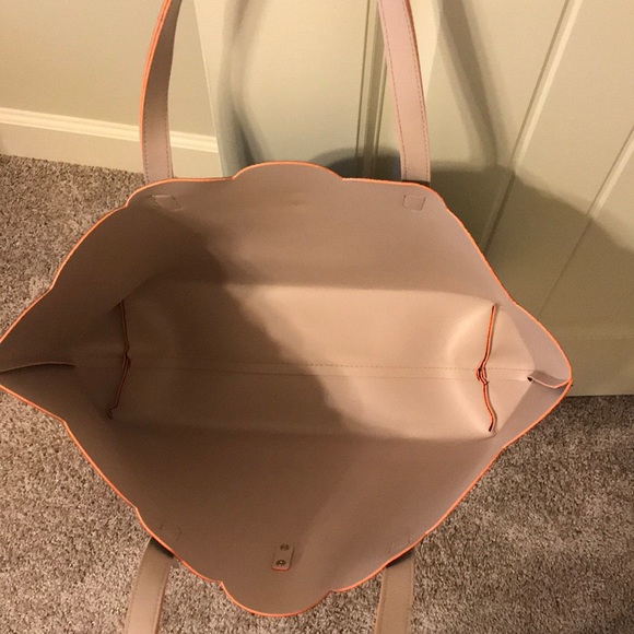 Tote - Picture 2 of 2